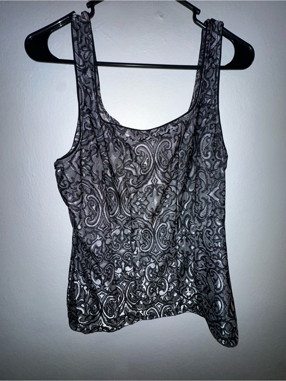 White House Black Market Gray Paisley Scoop Tank